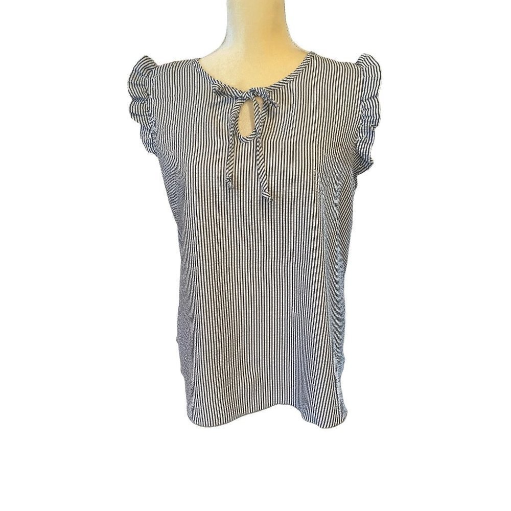 NY Invasion Ruffled Sleeveless top, size Large